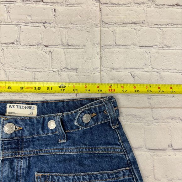 Free People We The Free Palmer Cuffed Wide Leg Jeans Size 29 Blue Denim D054 -17 - Picture 4 of 16